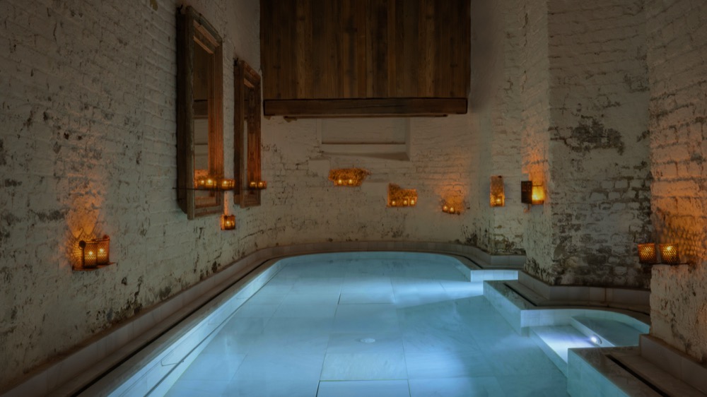 Candlelit thermal baths at AIRE Ancient Baths London — photo 2