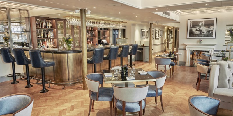Elegant dining room and British dishes at GBR, DUKES London